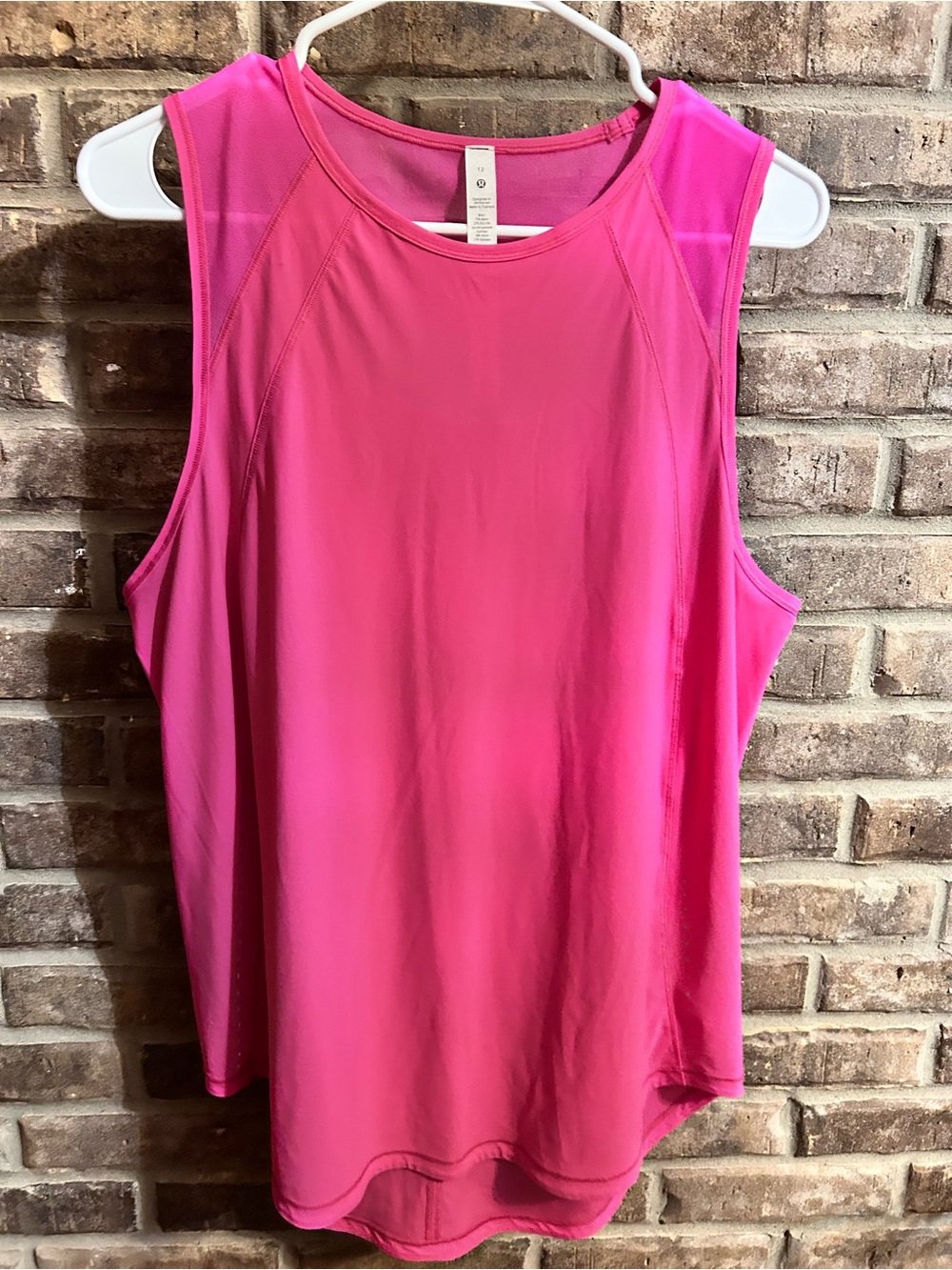 Lululemon Women’s Hot Pink Athletic Tank Top size 12 EUC